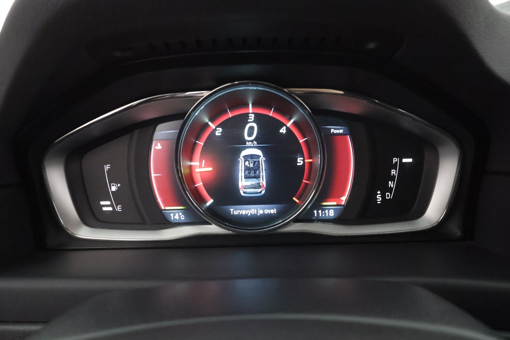 VOLVO V70 2015