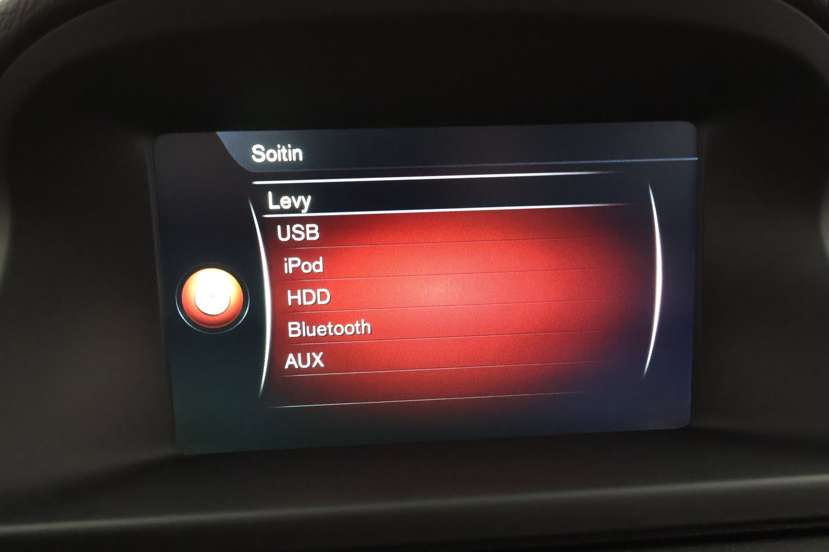 VOLVO V70 2015