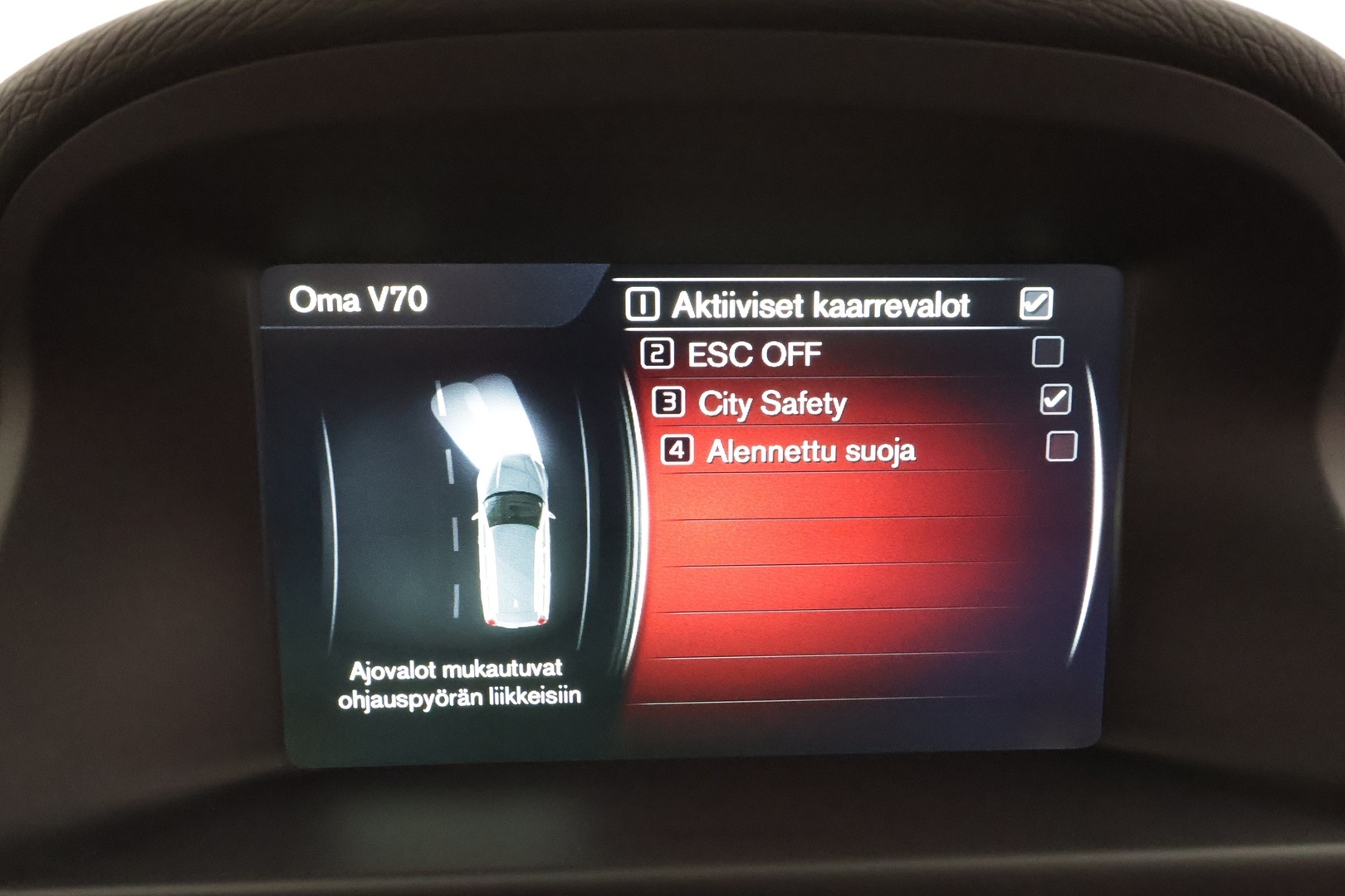 VOLVO V70 2015