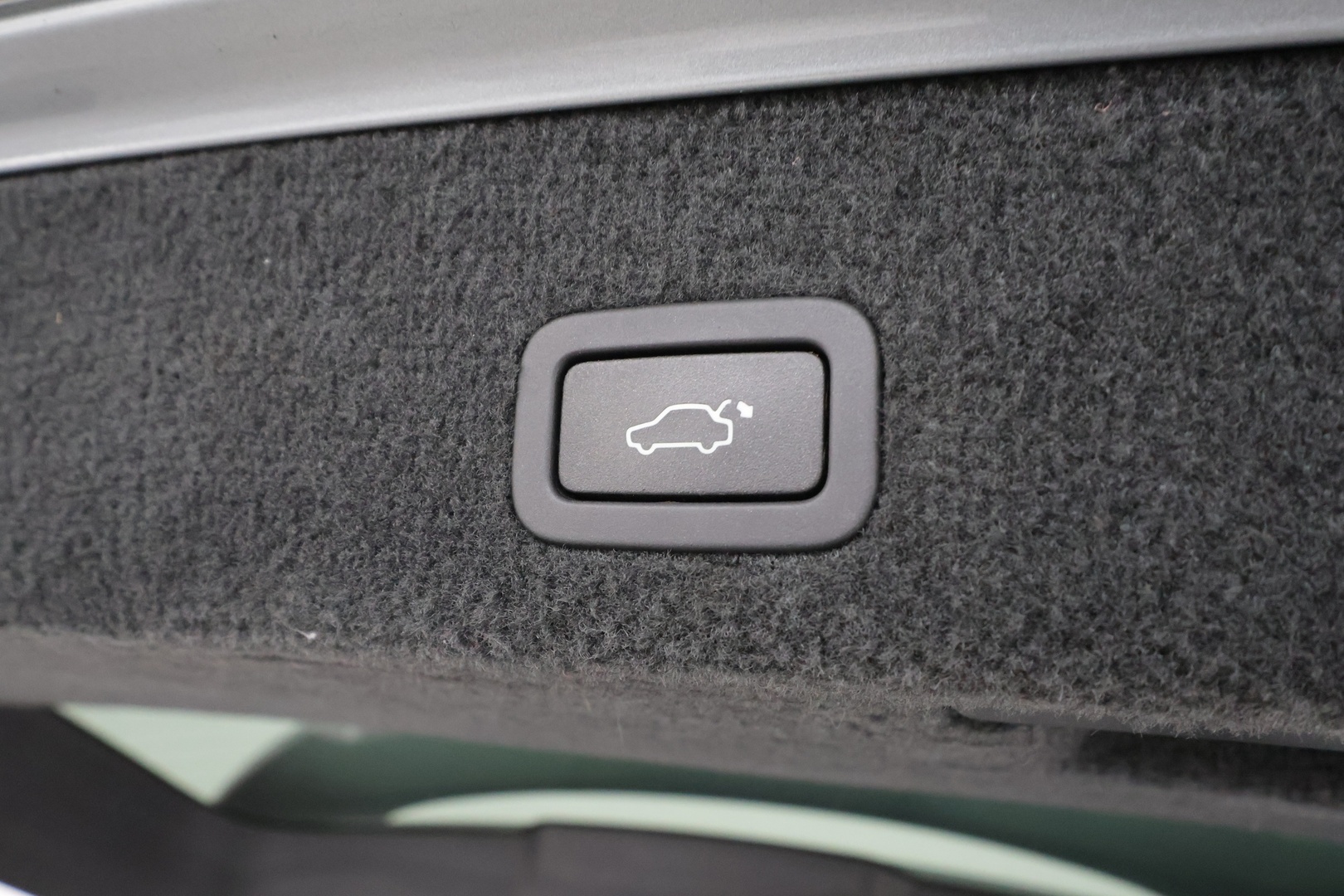 VOLVO V70 2015