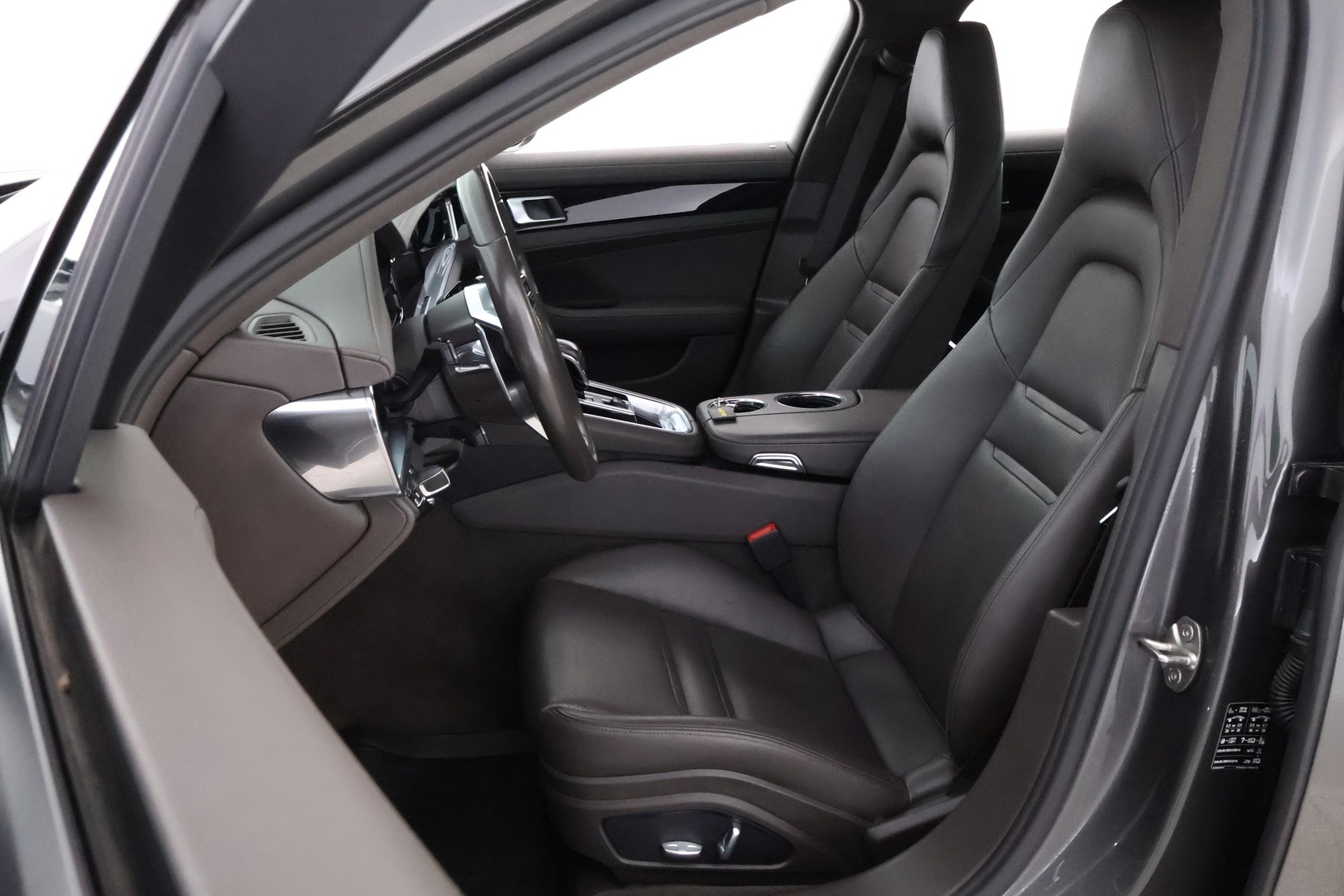 PORSCHE Panamera 2017