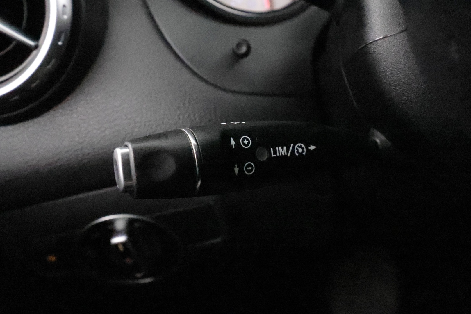 MERCEDES-BENZ GLA 2015