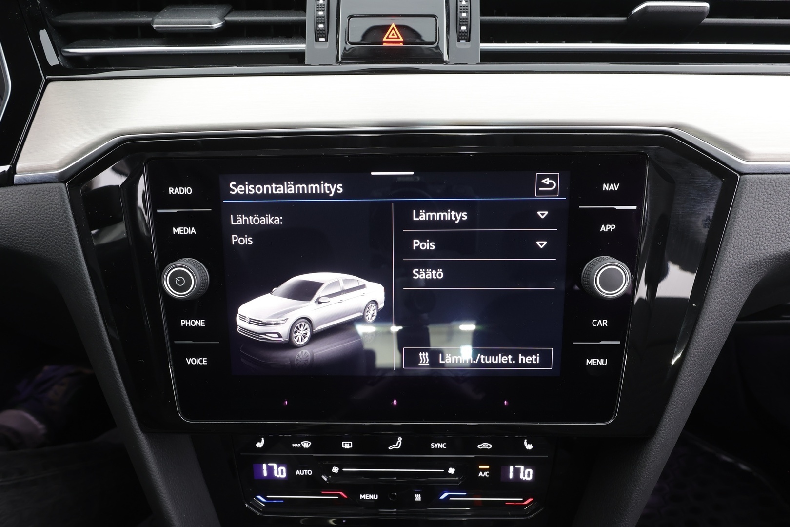 VOLKSWAGEN Passat 2022