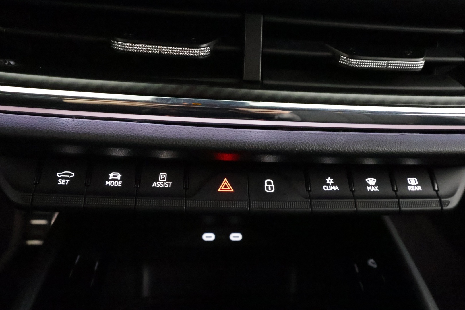 SKODA Enyaq 2023