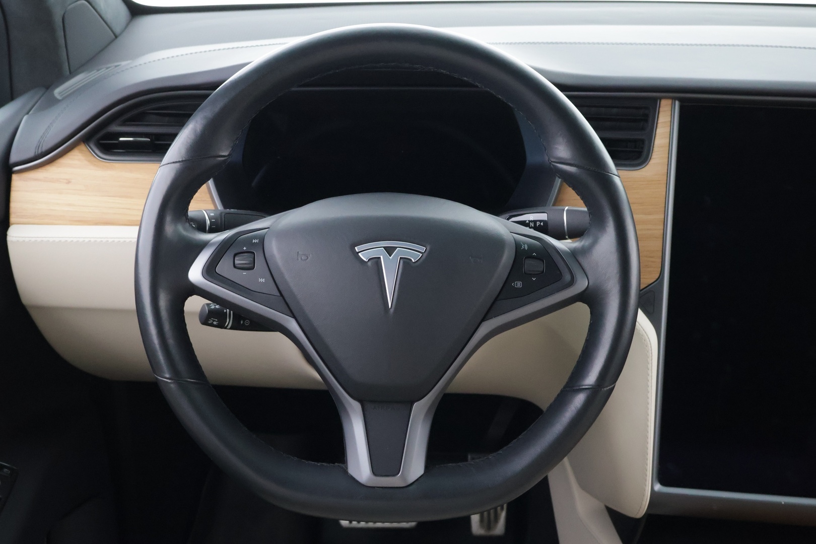 TESLA Model X 2019