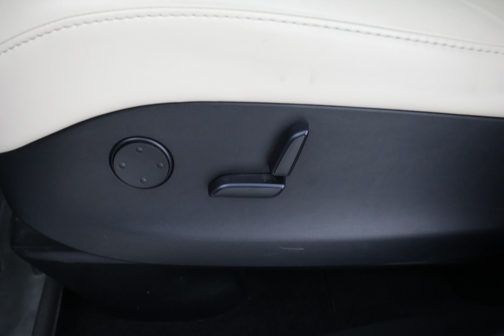 TESLA Model X 2019