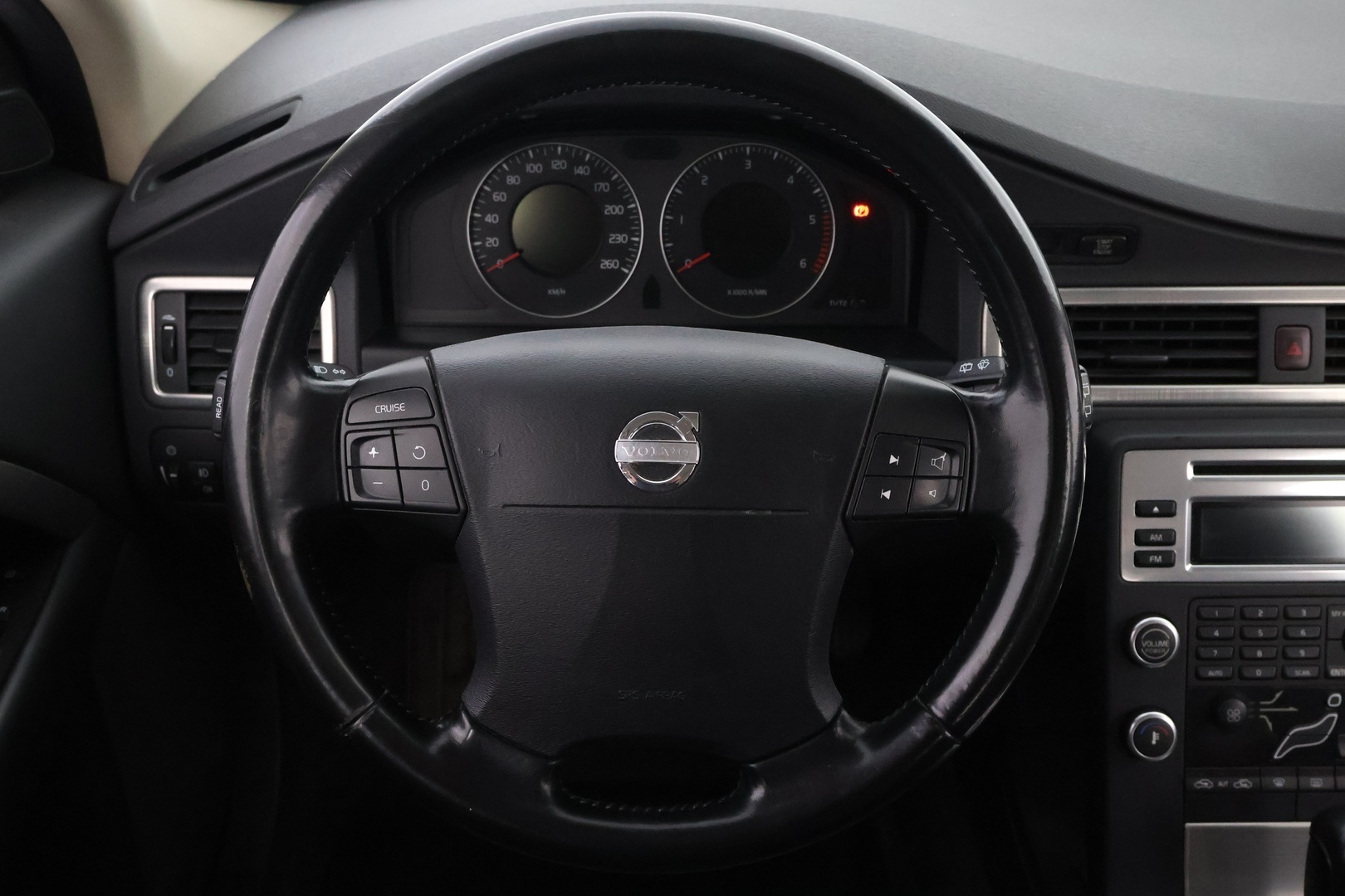 VOLVO V70 2008