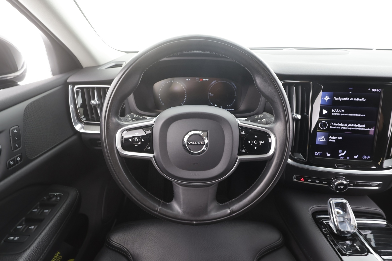 VOLVO V60 2021