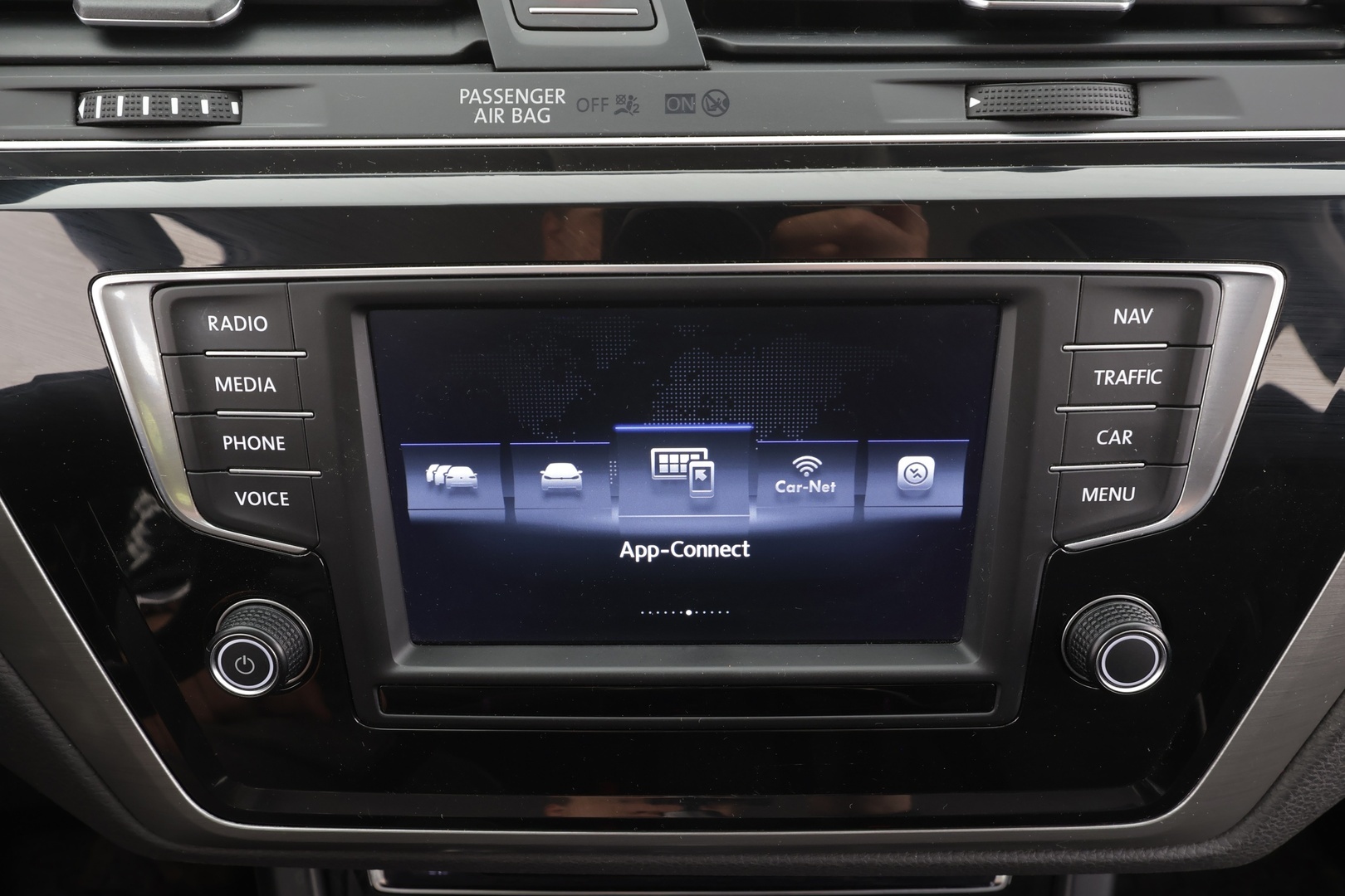 VOLKSWAGEN Touran 2017