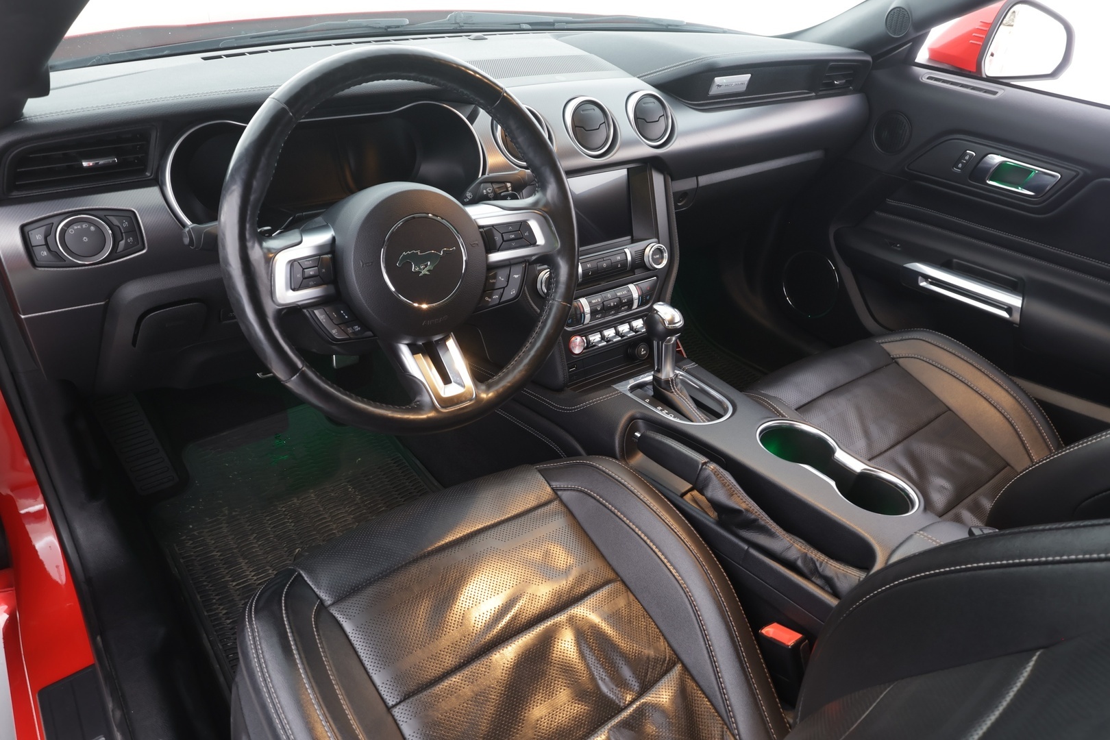 FORD Mustang 2019