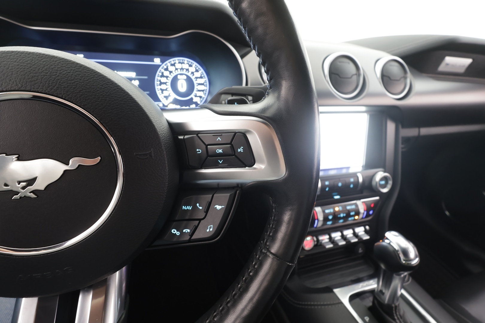 FORD Mustang 2019