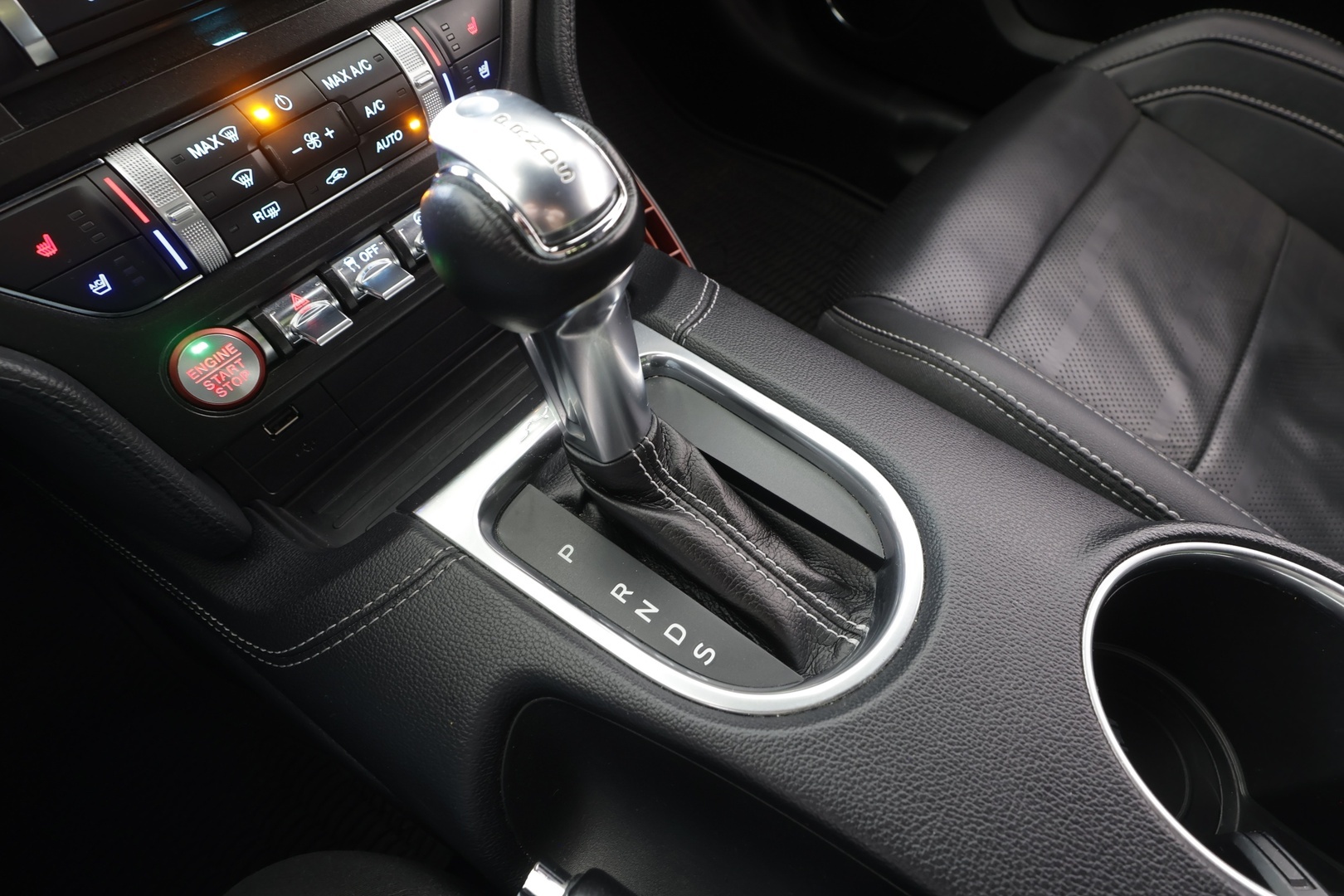 FORD Mustang 2019