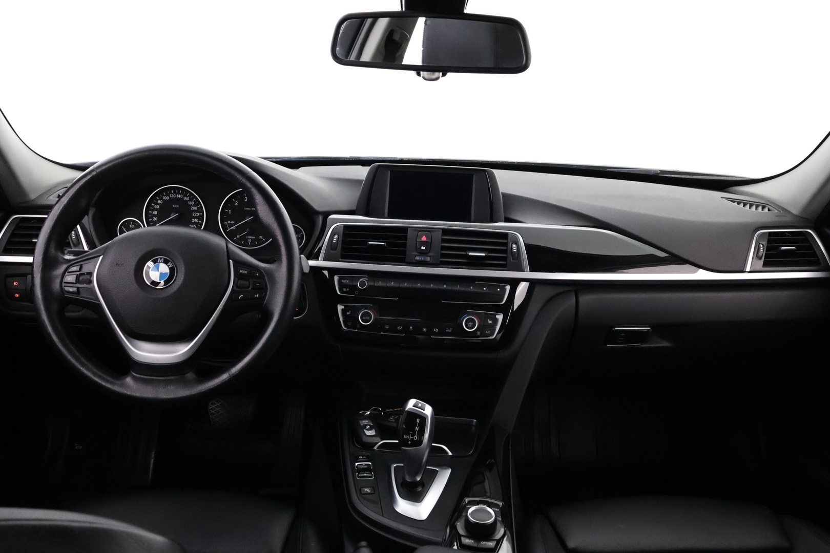 BMW 320 2019