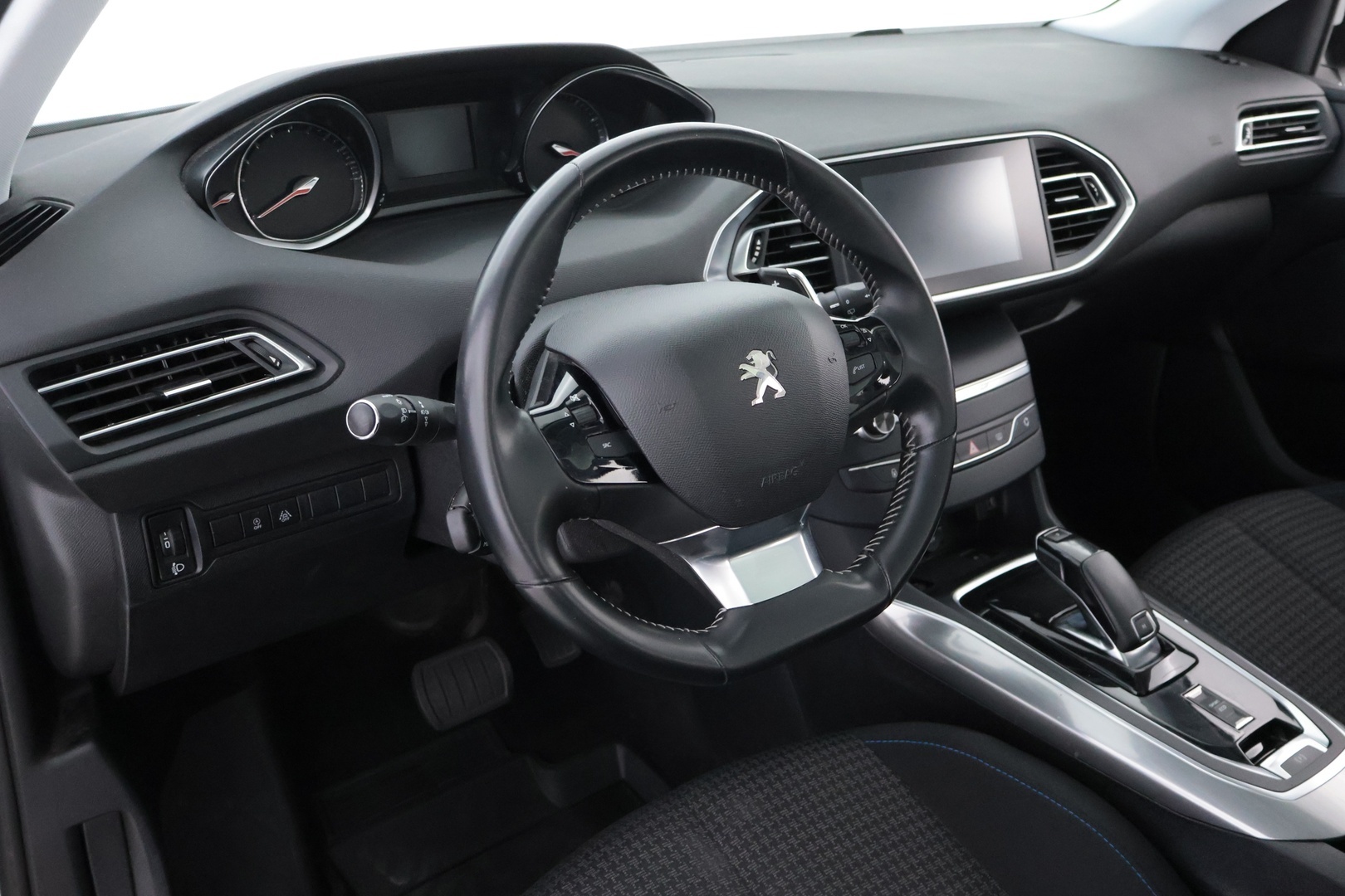 PEUGEOT 308 2020