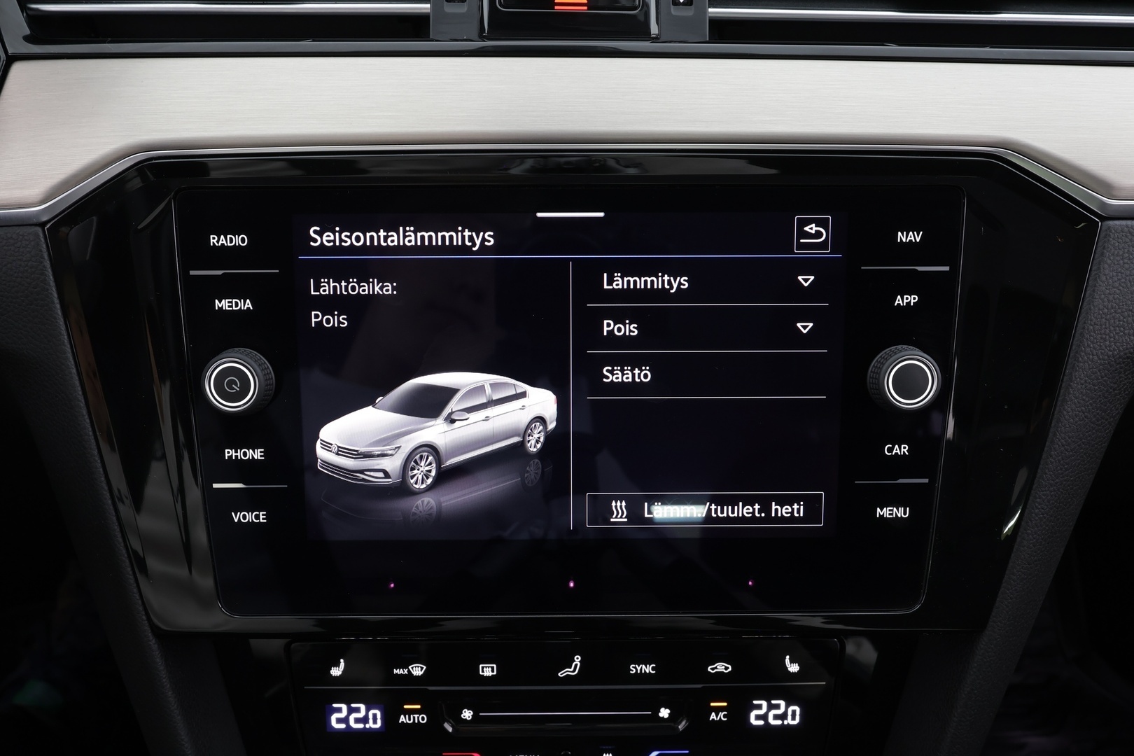 VOLKSWAGEN Passat 2022