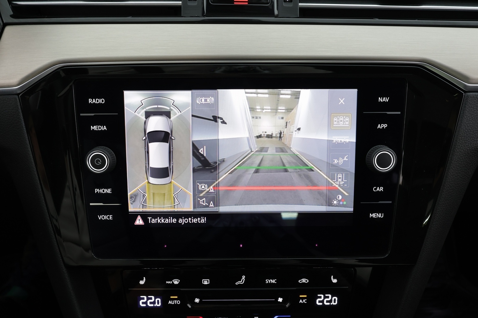 VOLKSWAGEN Passat 2022