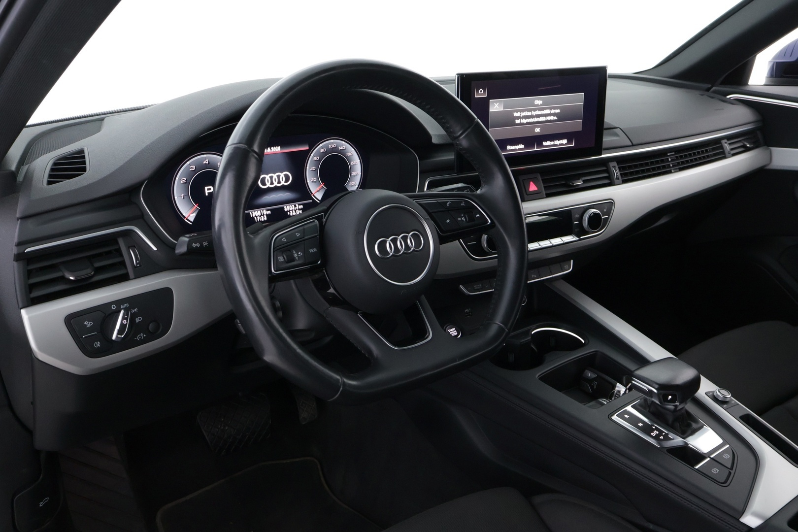 AUDI A4 2019