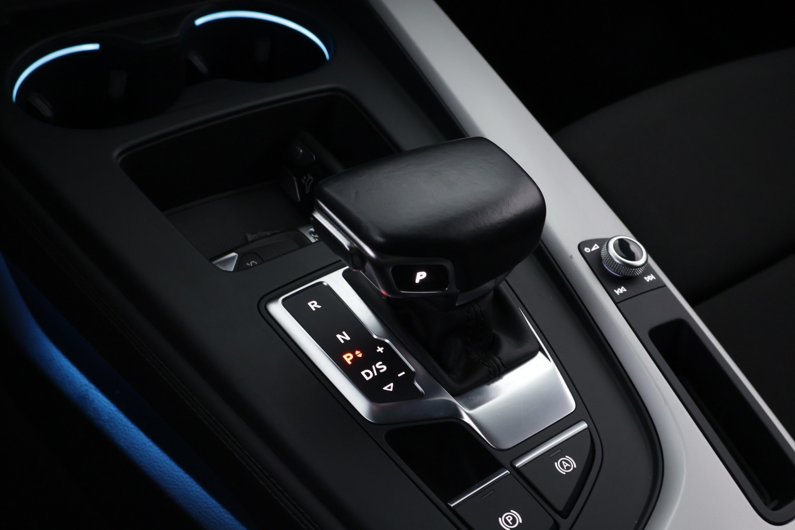 AUDI A4 2019