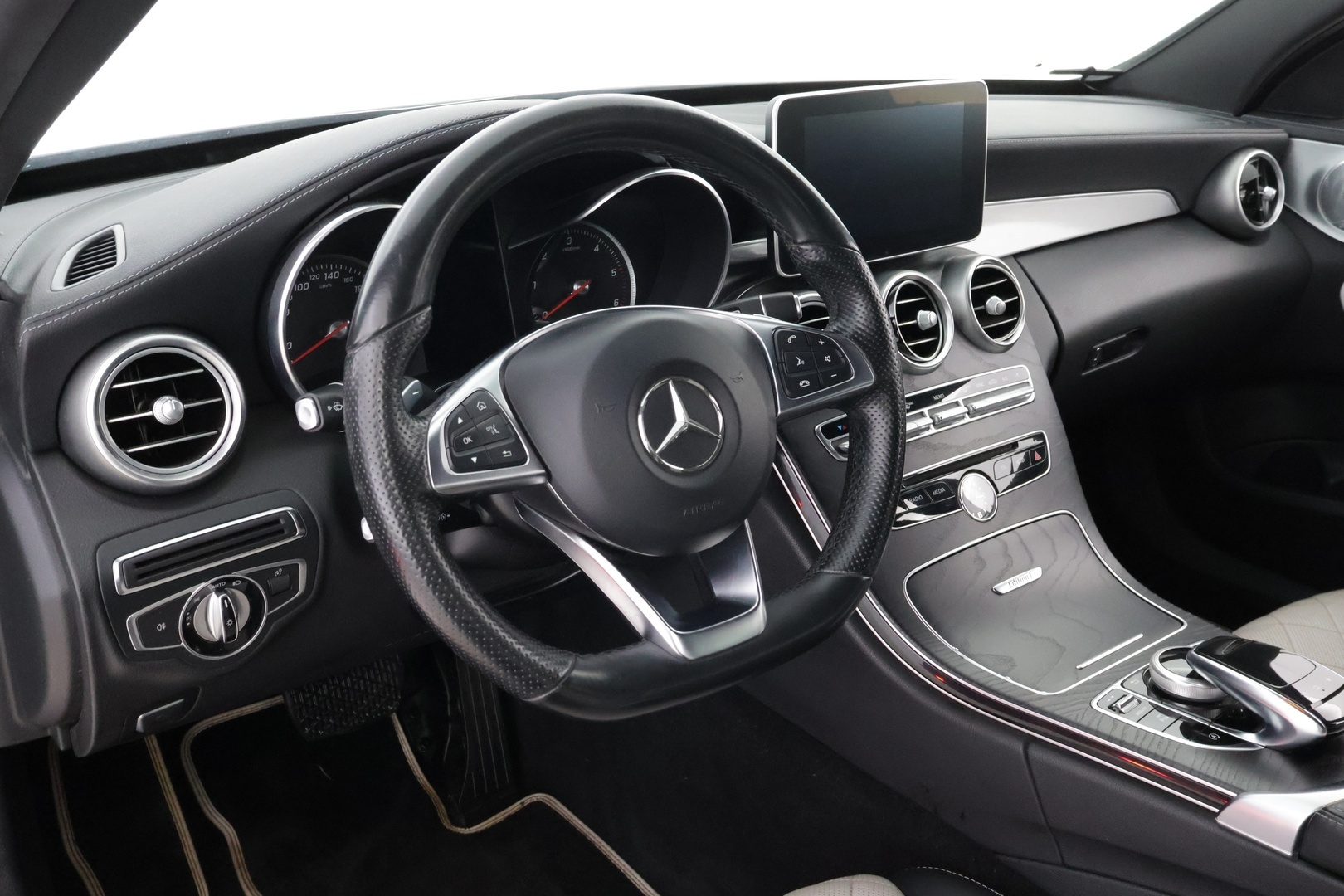 MERCEDES-BENZ C 2015