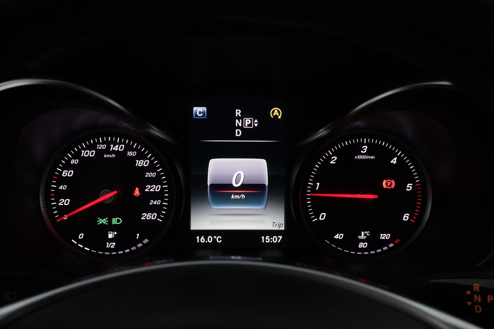 MERCEDES-BENZ C 2015