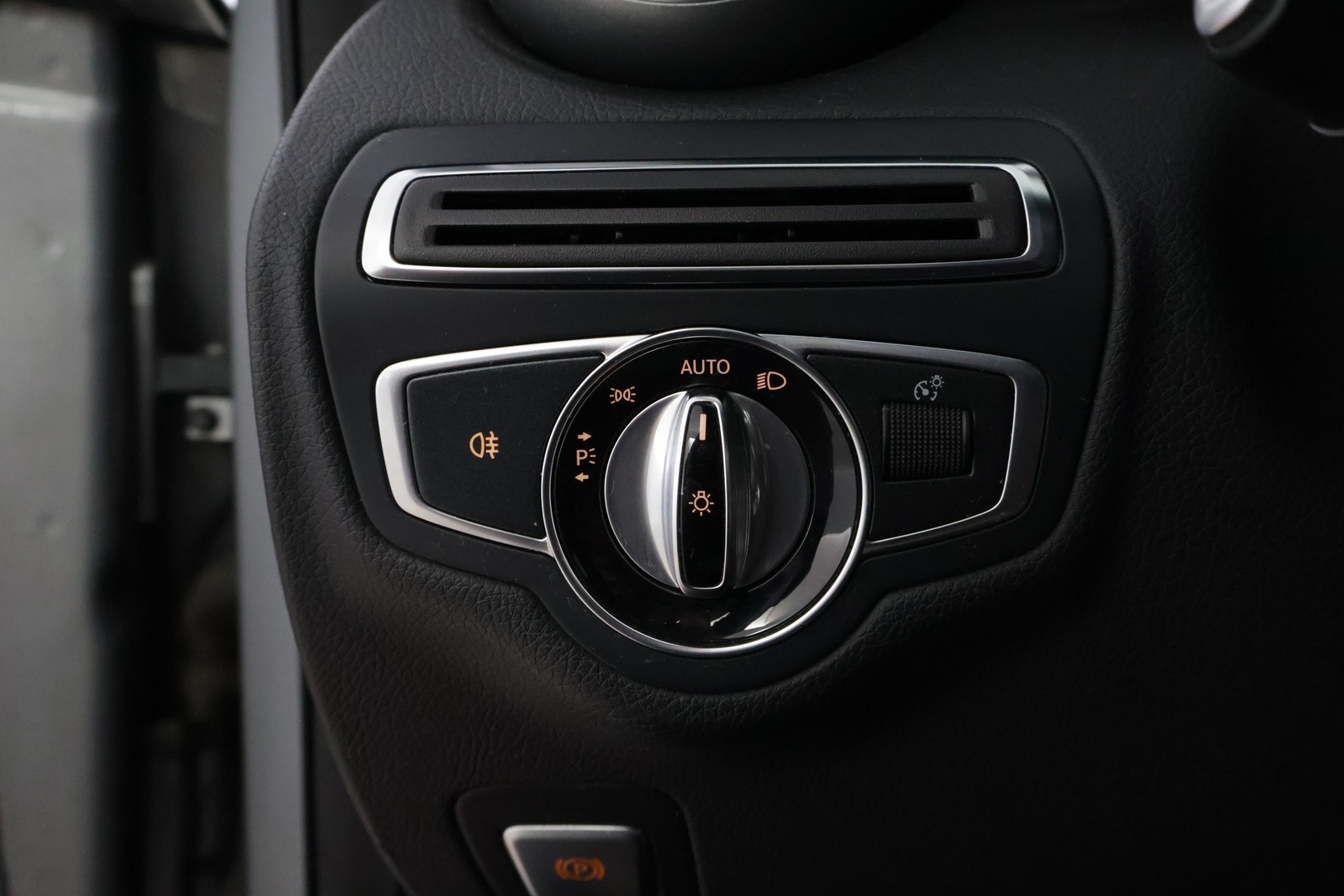 MERCEDES-BENZ C 2015