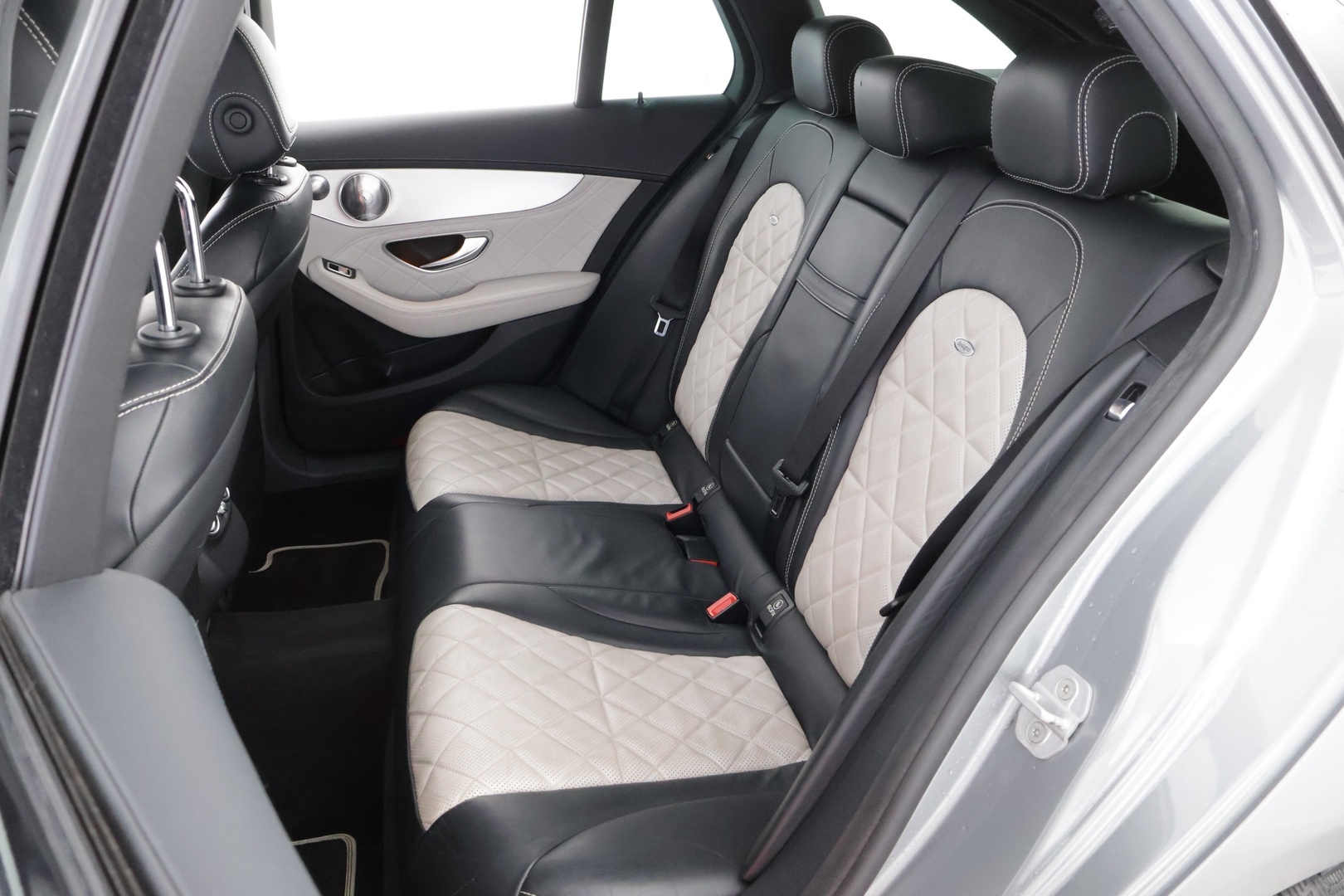 MERCEDES-BENZ C 2015