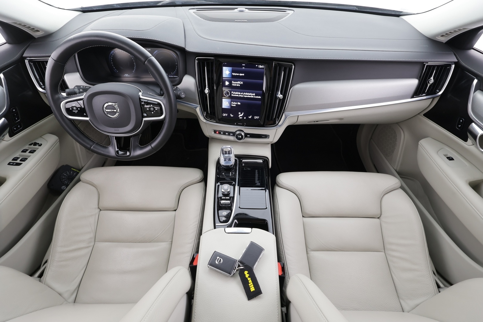 VOLVO V90 2020