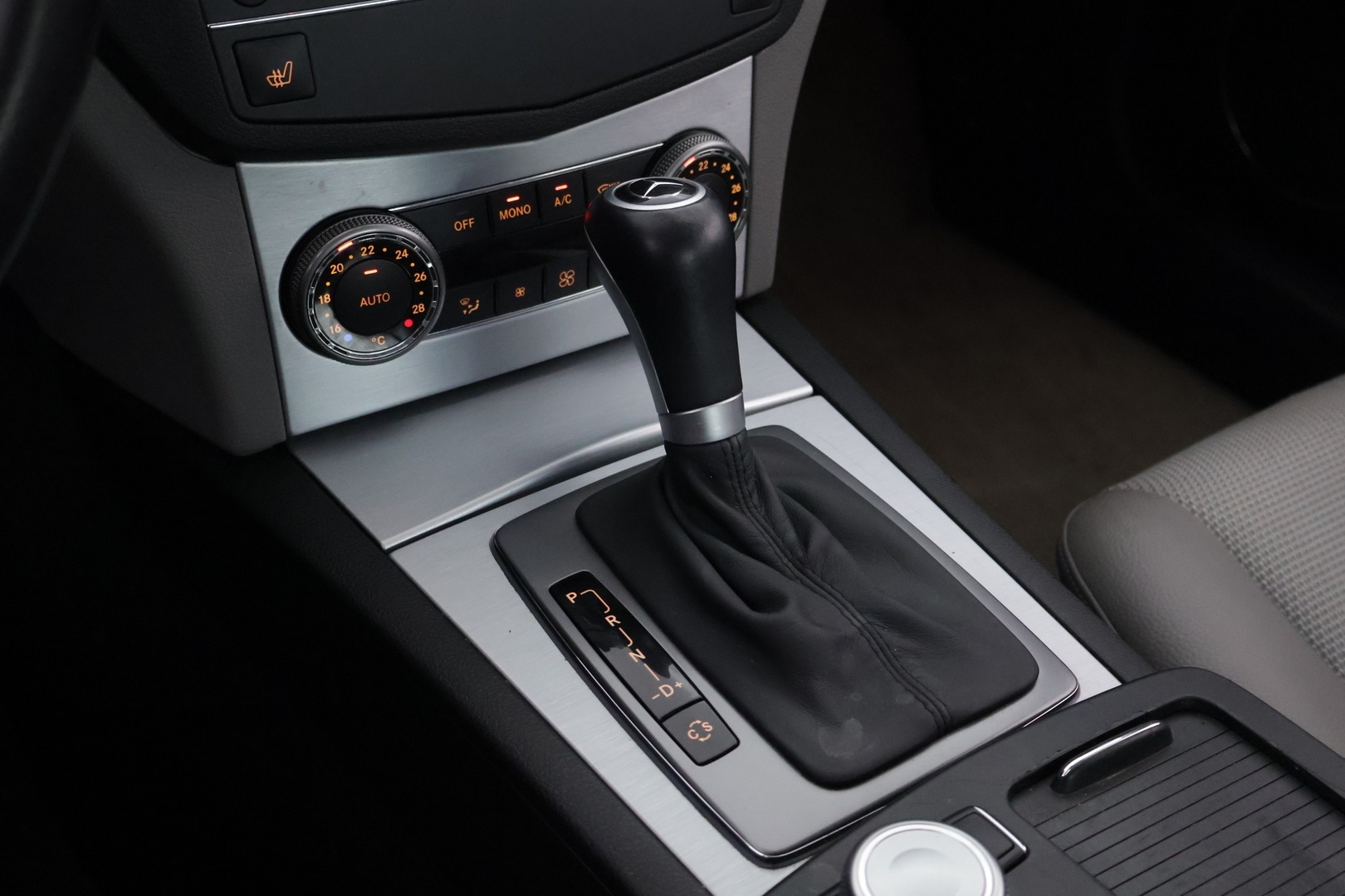 MERCEDES-BENZ C 2008