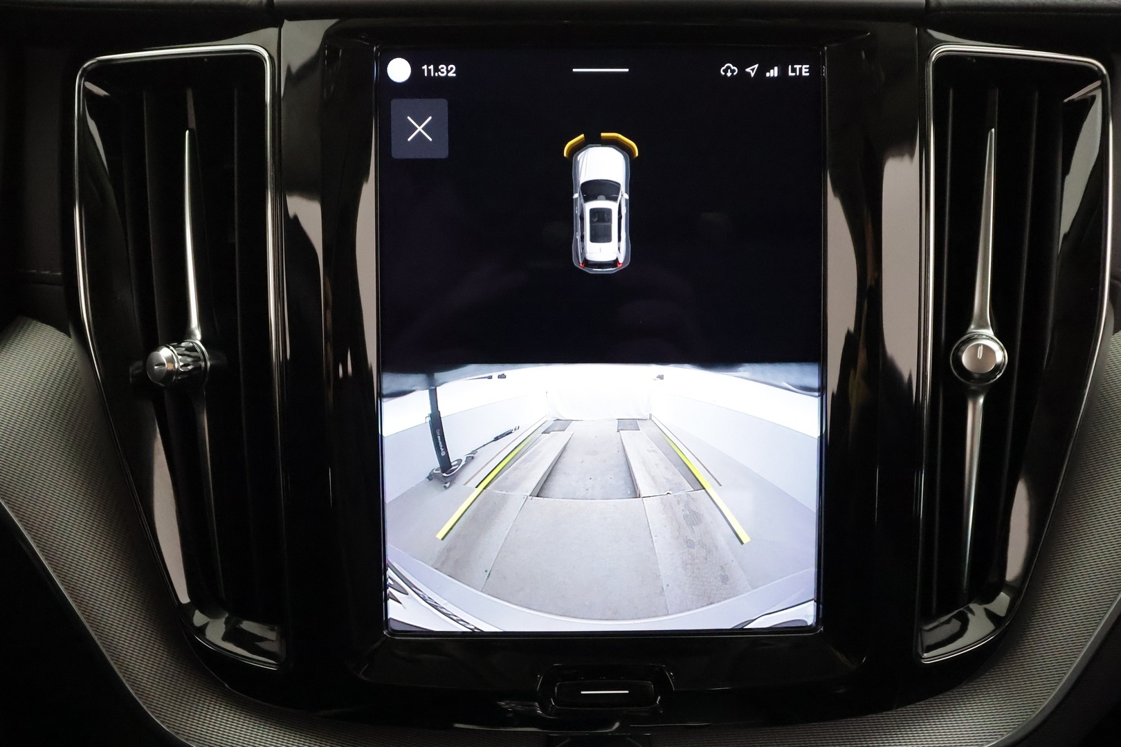 VOLVO XC60 2022