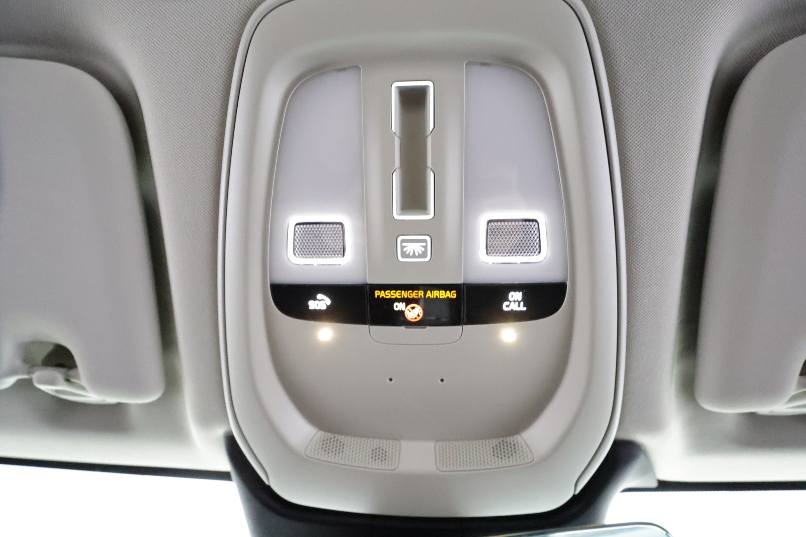 VOLVO XC60 2022