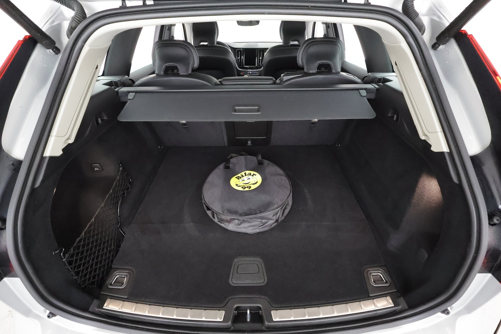 VOLVO XC60 2022