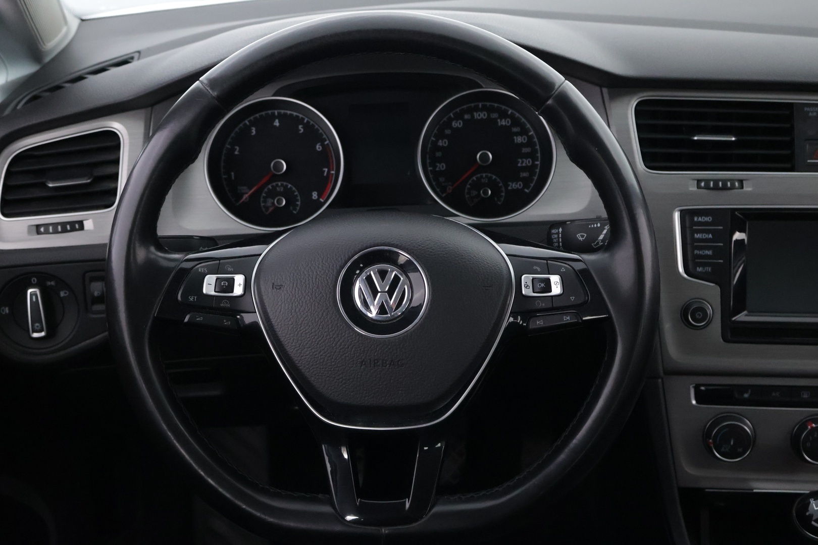VOLKSWAGEN Golf 2015