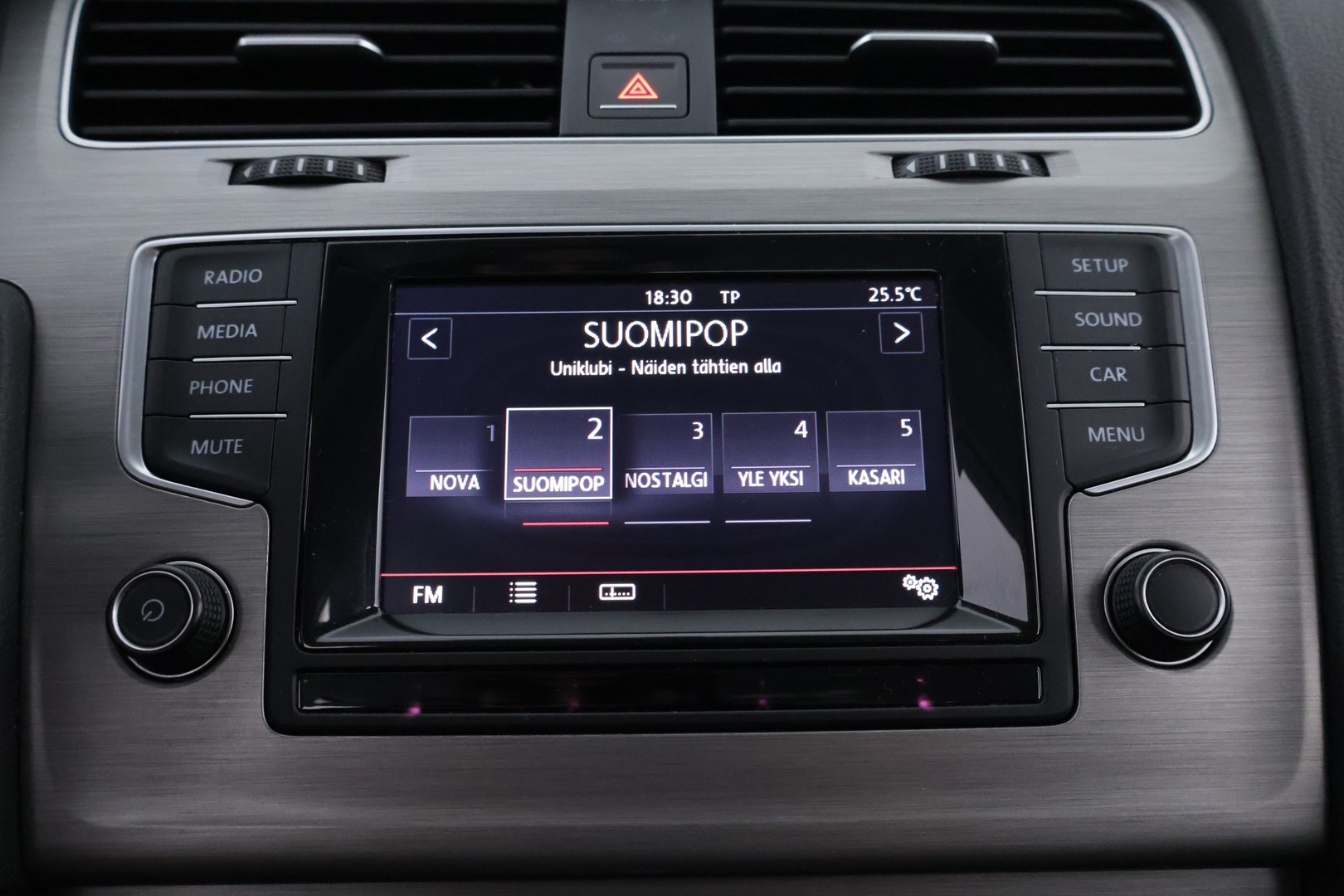 VOLKSWAGEN Golf 2015