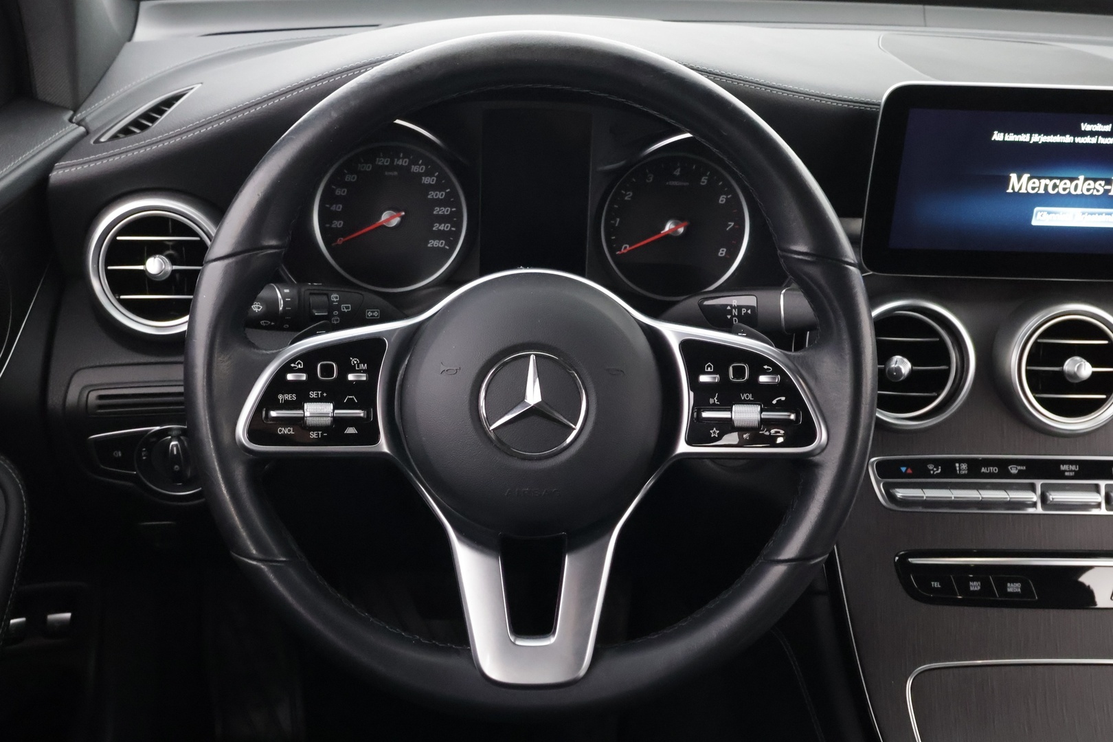 MERCEDES-BENZ GLC 2020