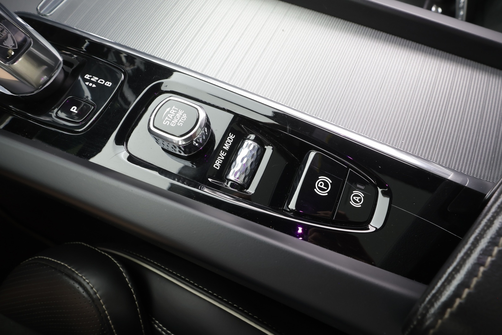 VOLVO XC60 2019