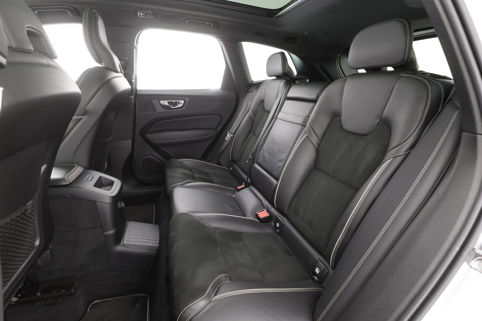 VOLVO XC60 2019