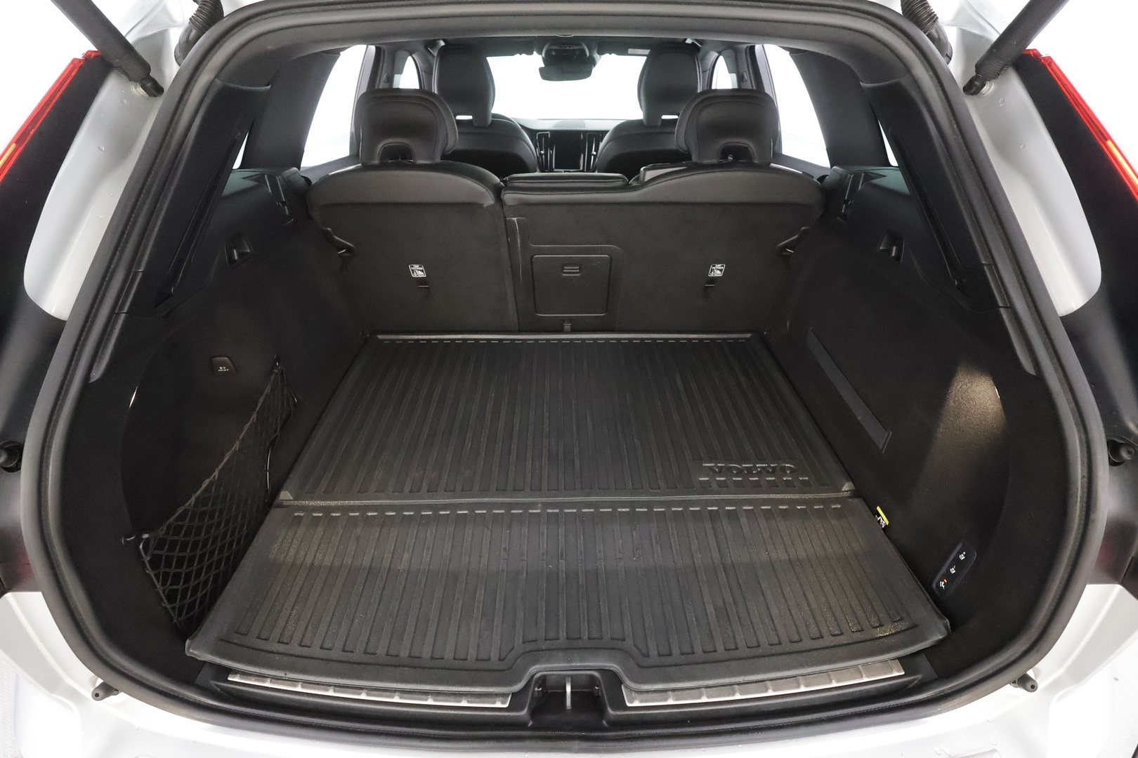 VOLVO XC60 2019