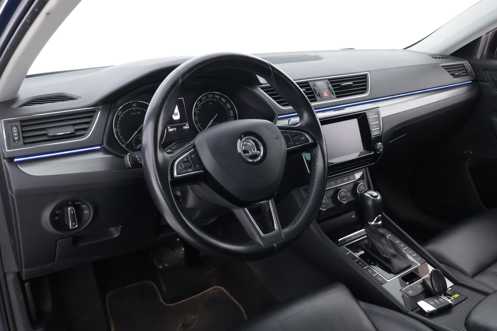 SKODA Superb 2016