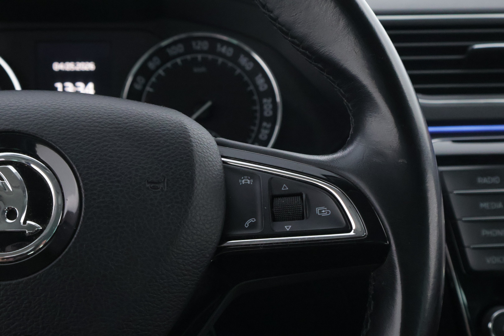 SKODA Superb 2016