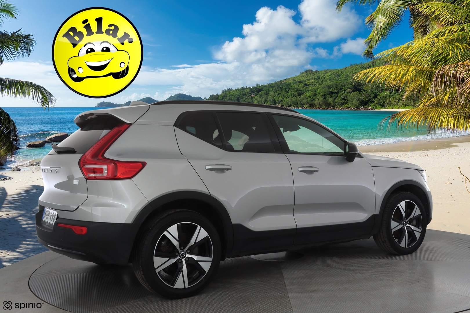 VOLVO XC40 2023