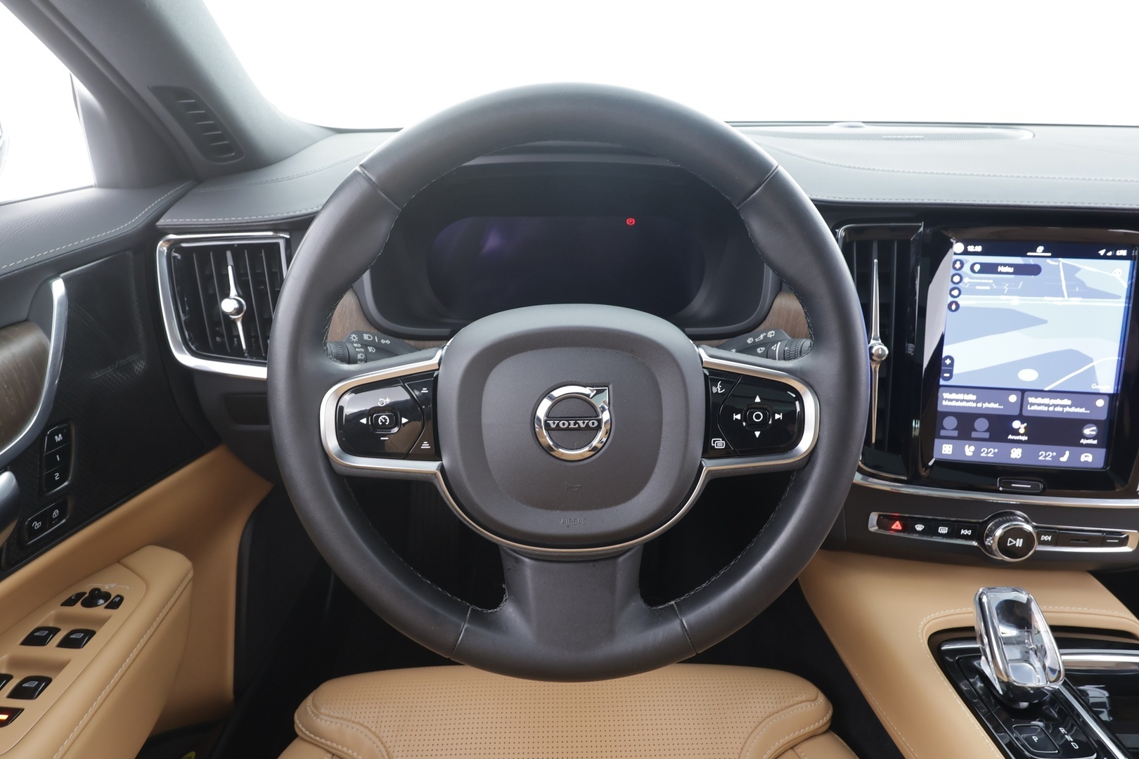 VOLVO V90 2023