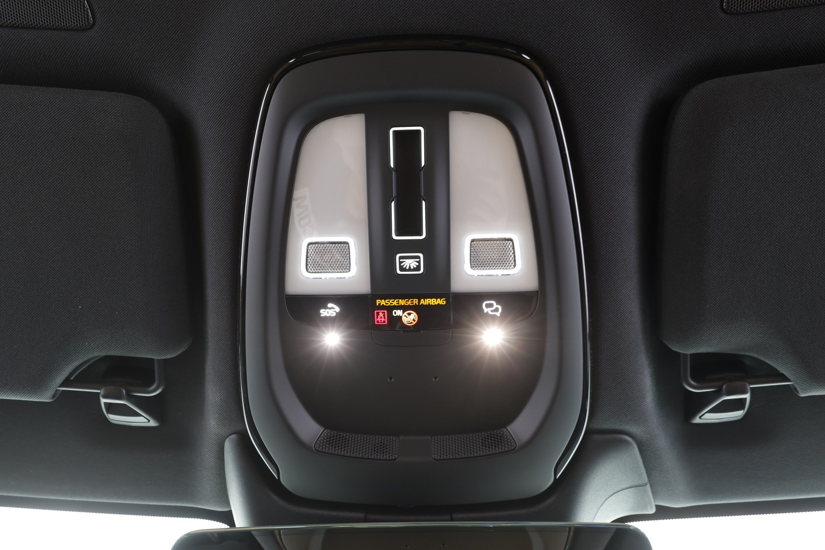 VOLVO V90 2023