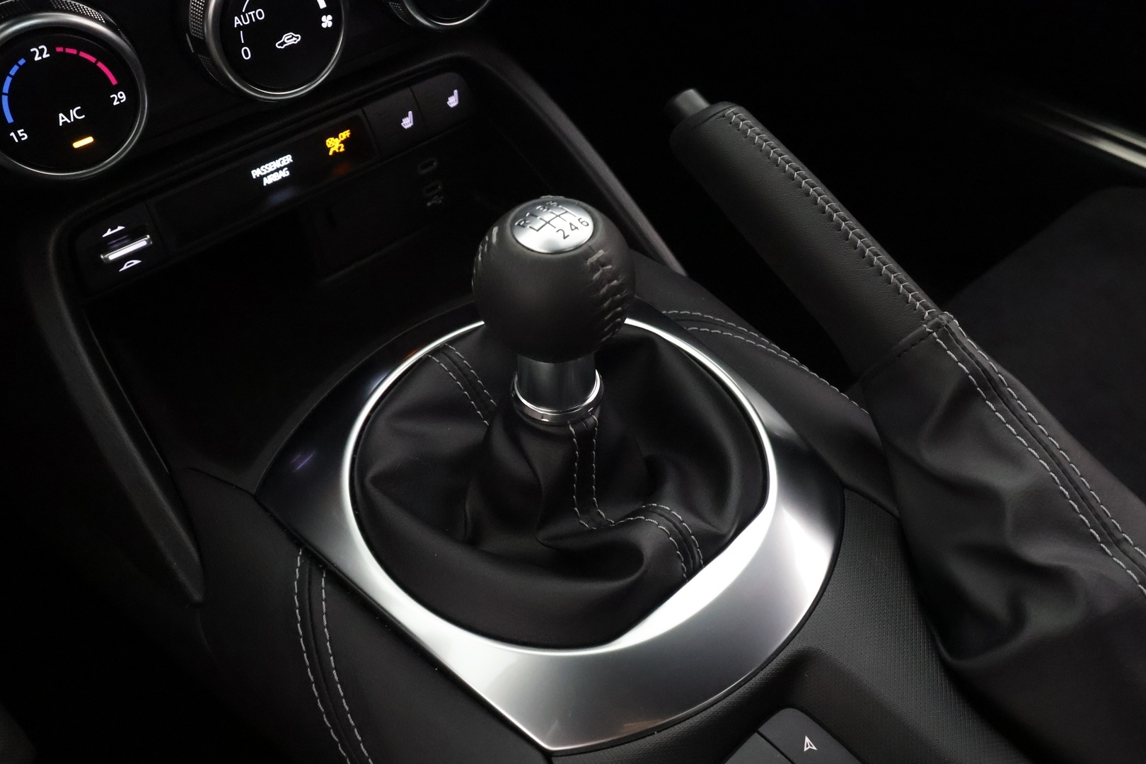 MAZDA MX-5 2024