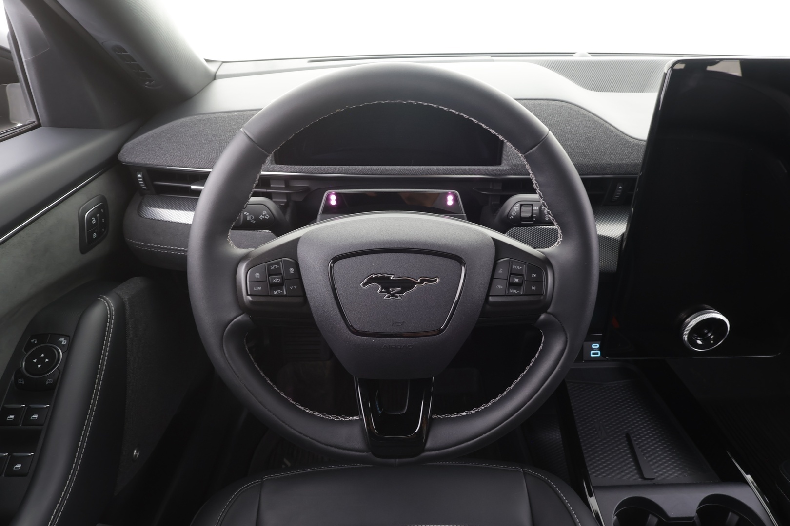 FORD Mustang Mach-E 2024