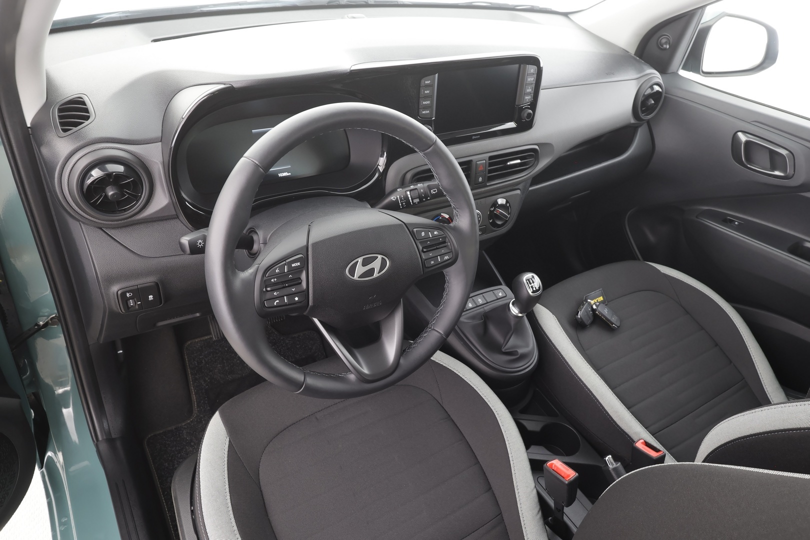 HYUNDAI i10 2025