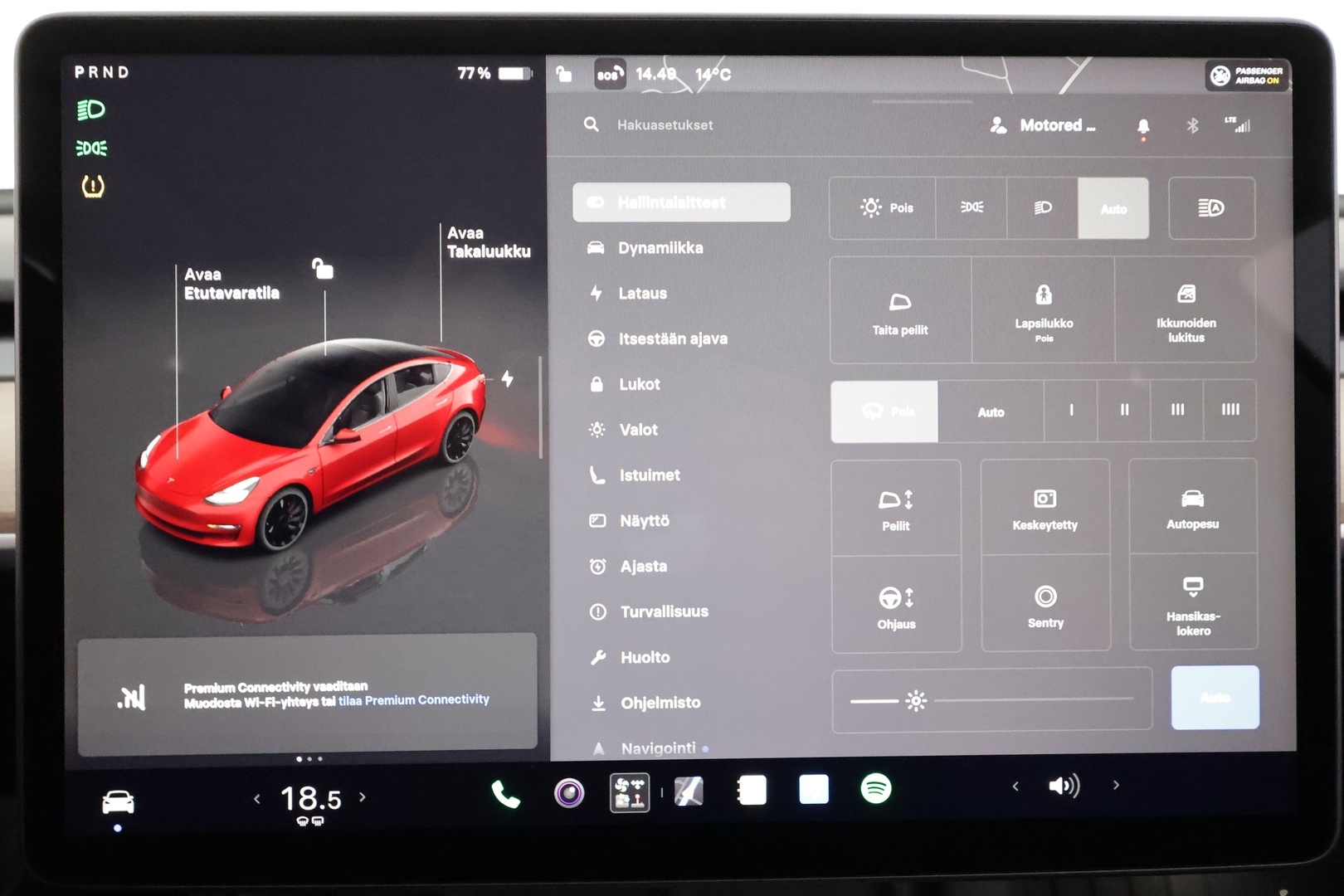 TESLA Model 3 2022