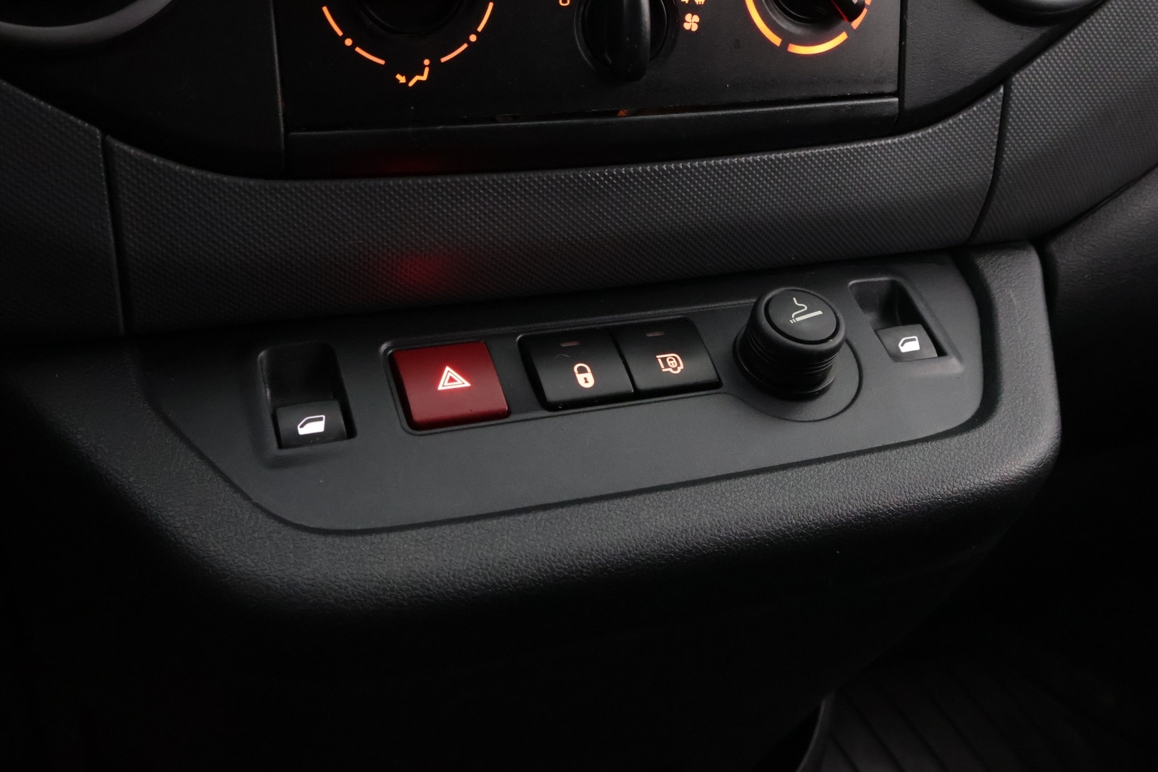 PEUGEOT Partner 2018