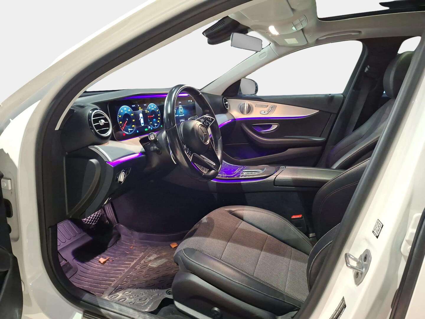MERCEDES-BENZ E 2021
