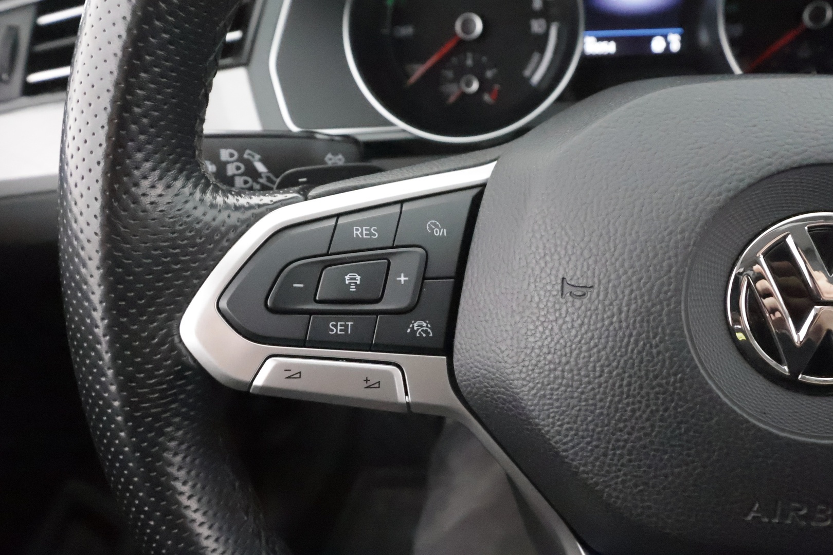 VOLKSWAGEN Passat 2020