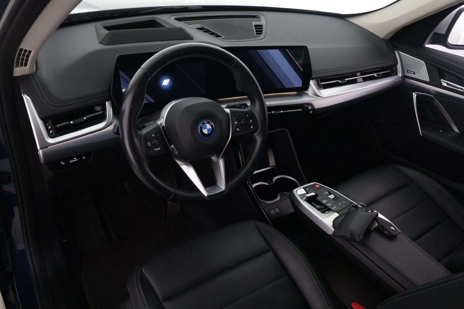 BMW iX1 2024